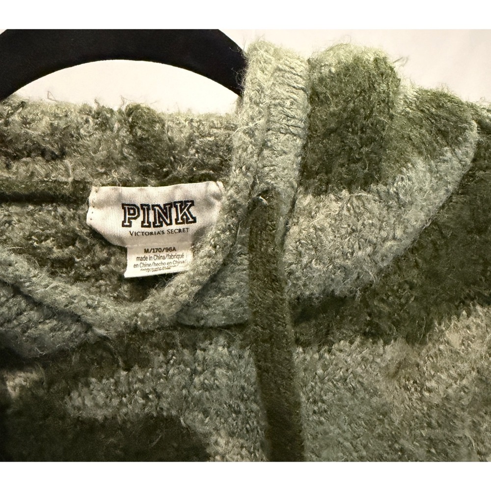 PINK Victoria's Secret camo fuzzy knit‎ hoodie women's size M army soft